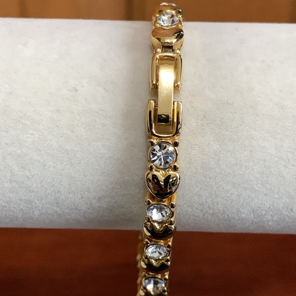 Gold tone rhinestone heart bracelet - Picture 2 of 6